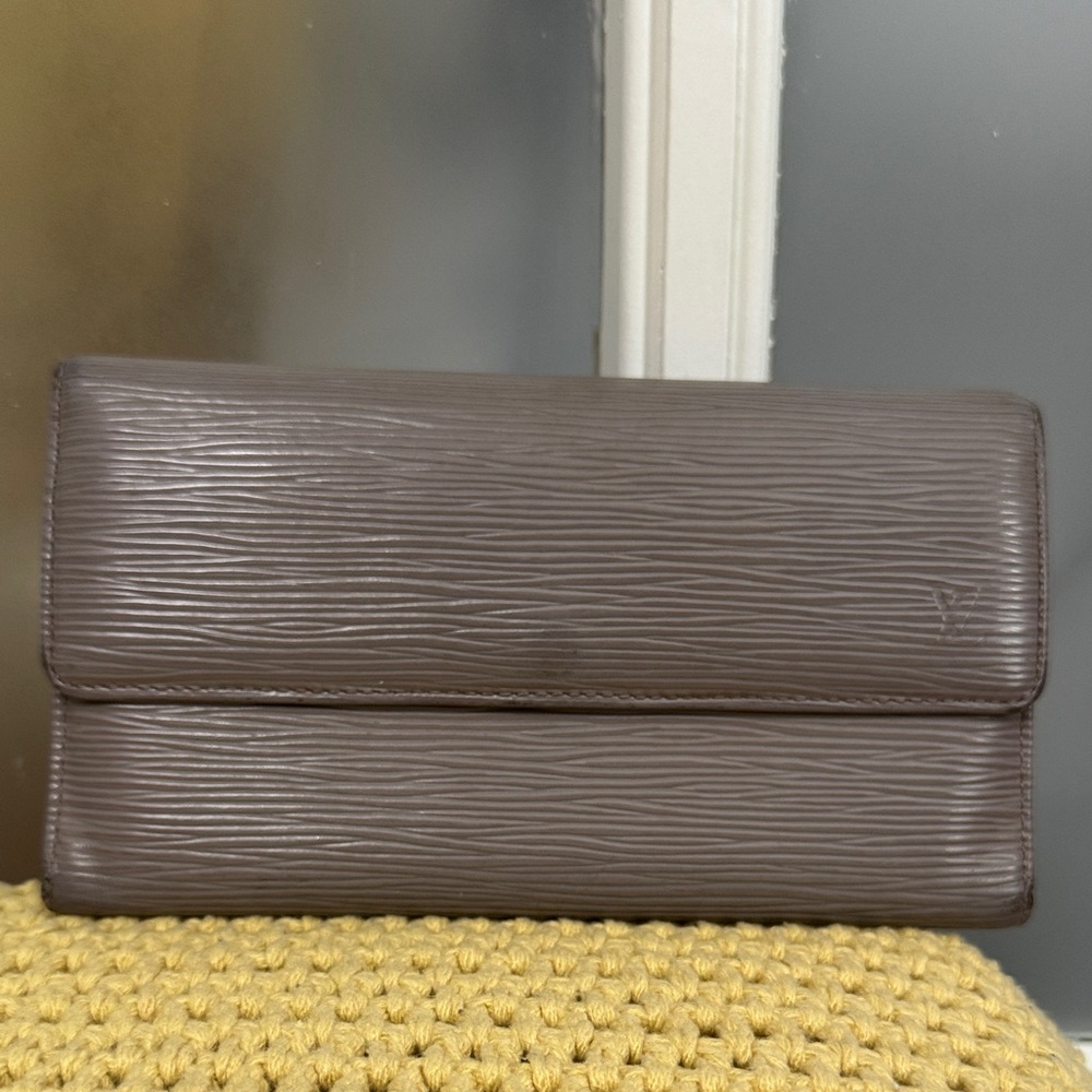 Louis Vuitton Dusty Lilac Epi Long Wallet